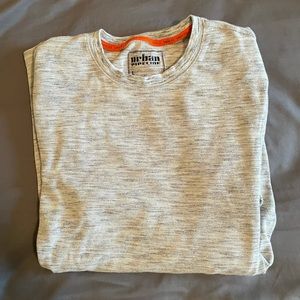 Urban Pipeline Men’s Large long sleeve shirt